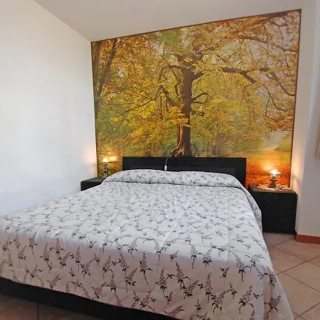 Apartment Locazione Turistica Giomein.6 *
